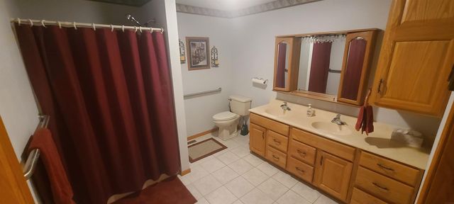 404 E Maple Street, Monona, IA 52159