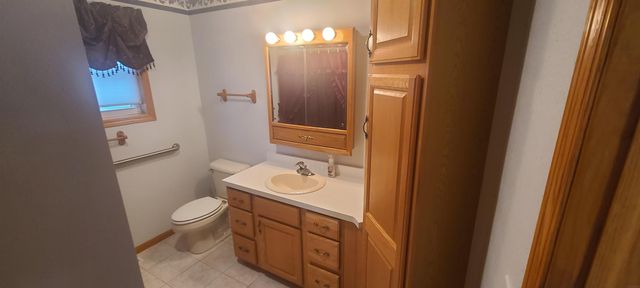 404 E Maple Street, Monona, IA 52159