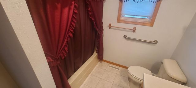 404 E Maple Street, Monona, IA 52159