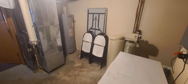 404 E Maple Street, Monona, IA 52159