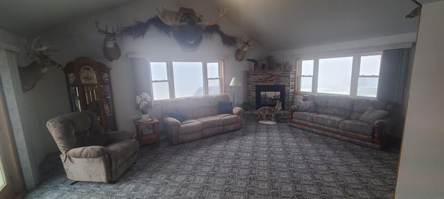 404 E Maple Street, Monona, IA 52159