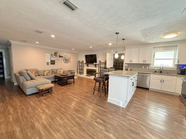 201 Armstrong Circle, Panama City Beach, FL 32413