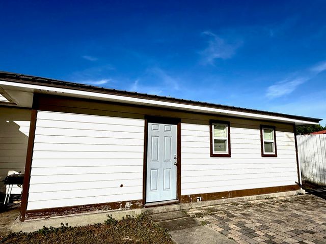 201 Armstrong Circle, Panama City Beach, FL 32413