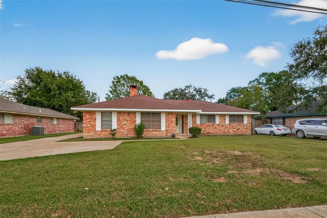 2107 Old Alvin Road, Pearland, TX 77581
