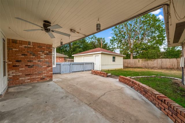 2107 Old Alvin Road, Pearland, TX 77581