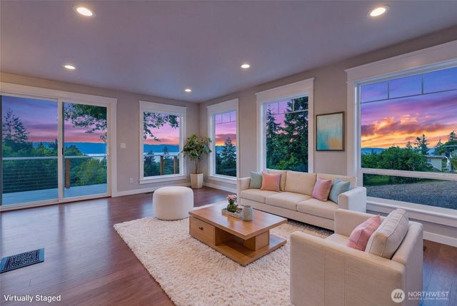 501 11 Street, Mukilteo, WA 98275