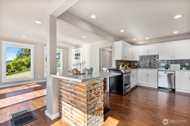 501 11 Street, Mukilteo, WA 98275