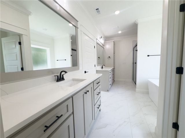 24 Roxburgh Drive, Bella Vista, AR 72715