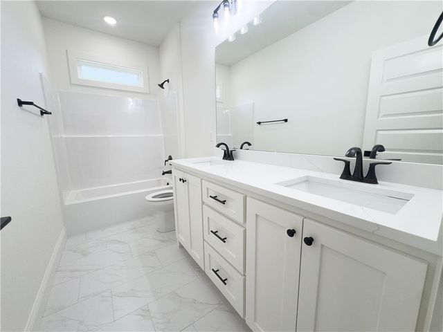 24 Roxburgh Drive, Bella Vista, AR 72715