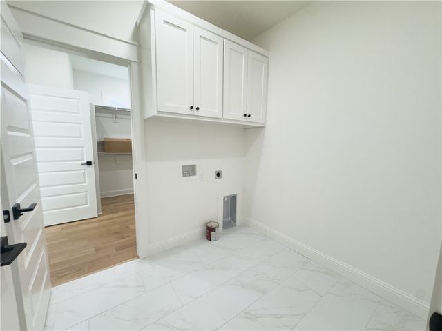 24 Roxburgh Drive, Bella Vista, AR 72715