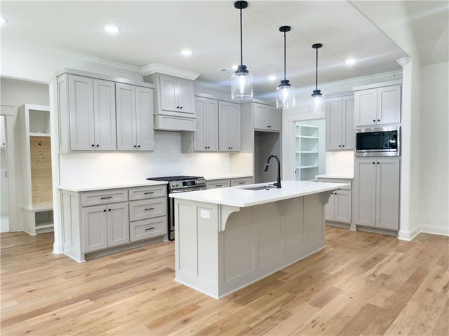 24 Roxburgh Drive, Bella Vista, AR 72715