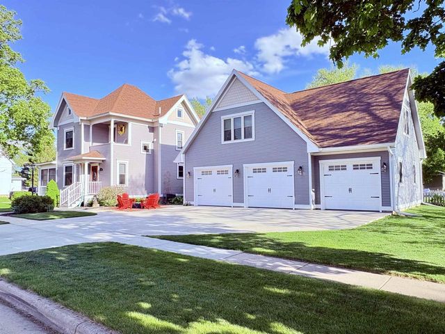 104 W Church Street, Belleville, WI 53508