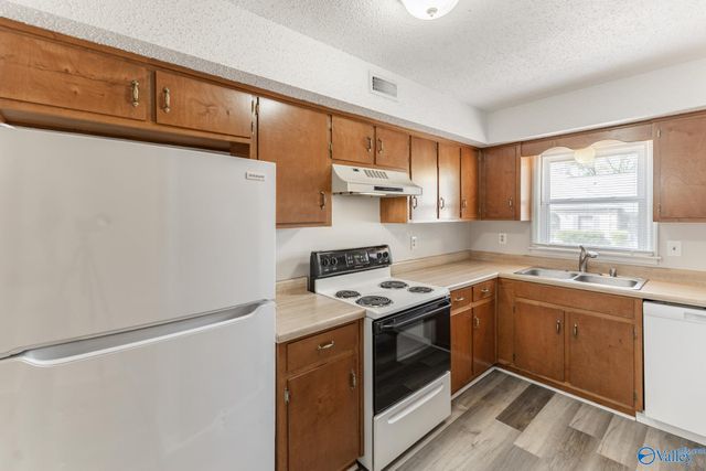 220 Marinawoods Drive A, Huntsville, AL 35803