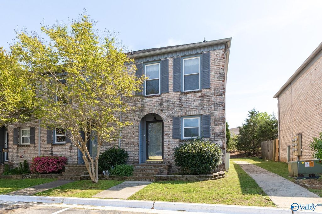 220 Marinawoods Drive A, Huntsville, AL 35803