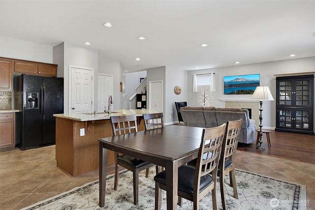 26249 241st Place SE, Maple Valley, WA 98038