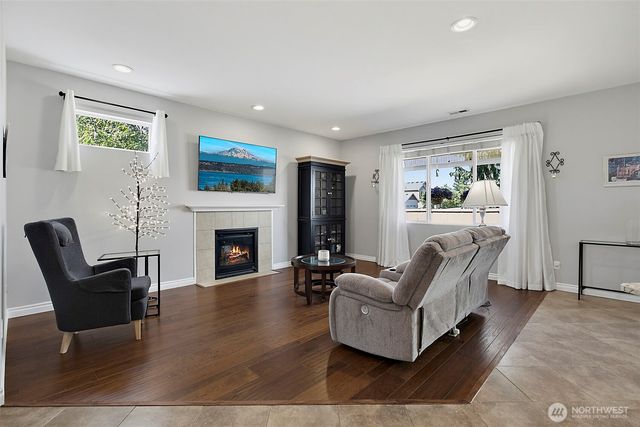 26249 241st Place SE, Maple Valley, WA 98038