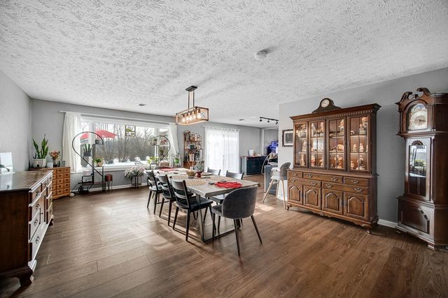 22115 Grenadier Drive, Marengo, IL 60152