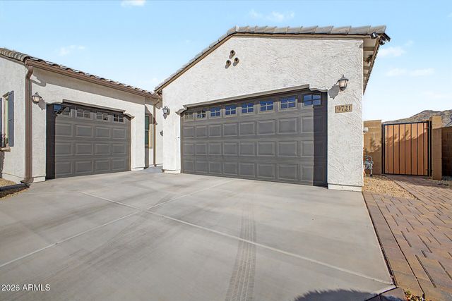 9721 S 38TH Lane, Laveen, AZ 85339