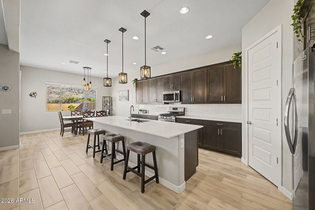 9721 S 38TH Lane, Laveen, AZ 85339