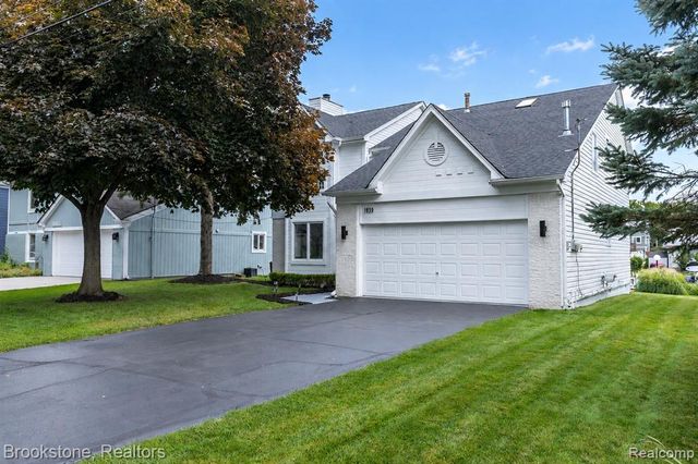 1839 Rustic, Keego Harbor, MI 48320