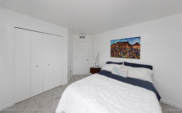 1839 Rustic, Keego Harbor, MI 48320