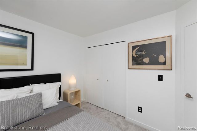 1839 Rustic, Keego Harbor, MI 48320