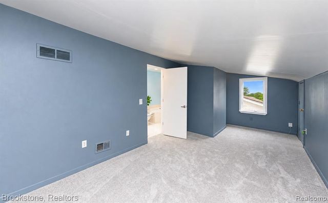 1839 Rustic, Keego Harbor, MI 48320