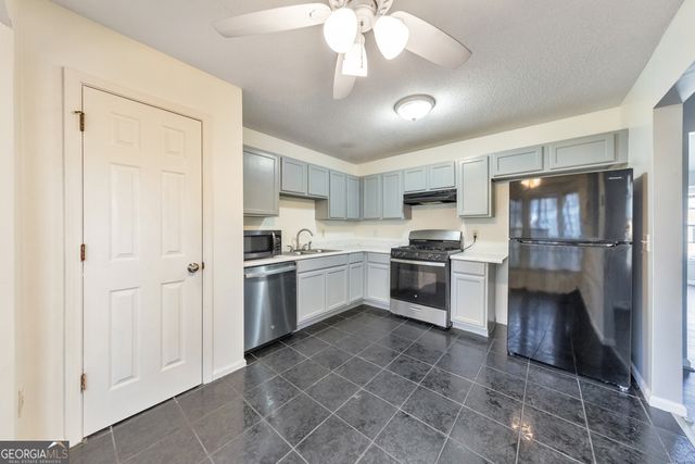 961 Redan Trace, Stone Mountain, GA 30088