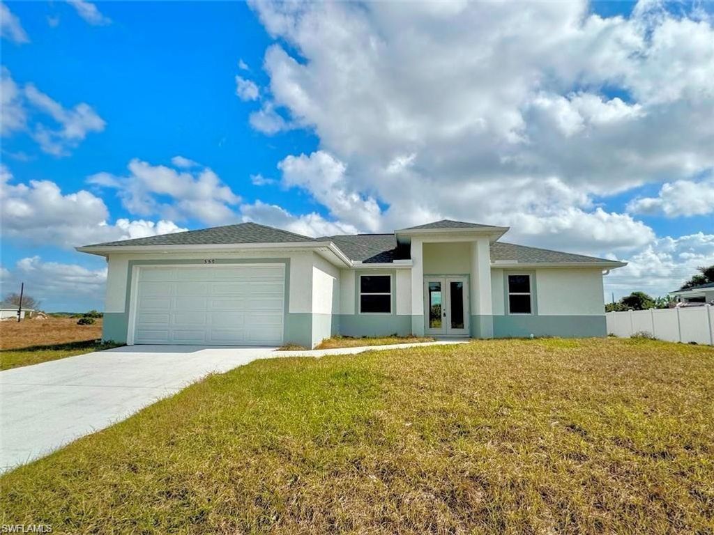 533 David CIR, Labelle, FL 33935