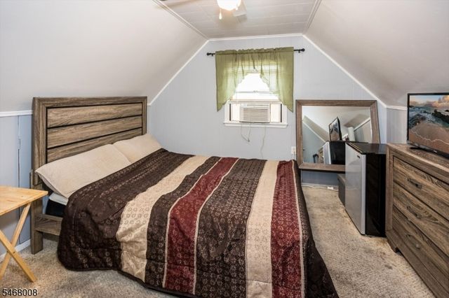 9 Rockridge Rd, Wanaque Boro, NJ 07420