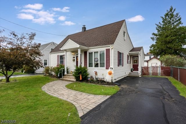9 Rockridge Rd, Wanaque Boro, NJ 07420
