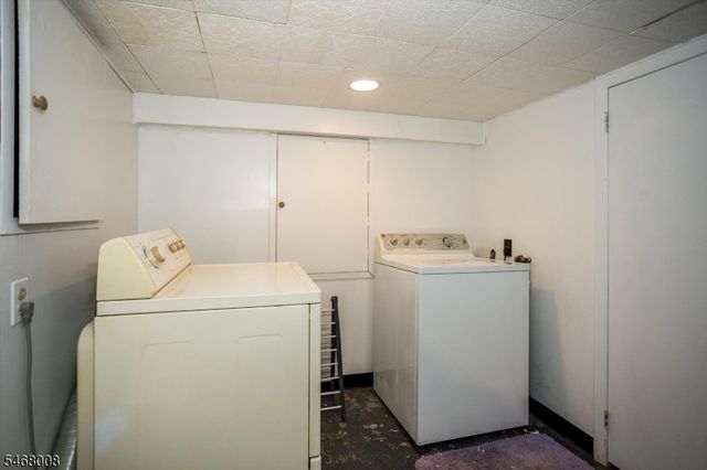 9 Rockridge Rd, Wanaque Boro, NJ 07420