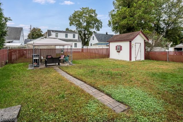 9 Rockridge Rd, Wanaque Boro, NJ 07420