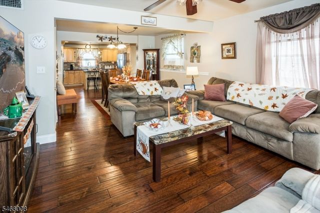 9 Rockridge Rd, Wanaque Boro, NJ 07420