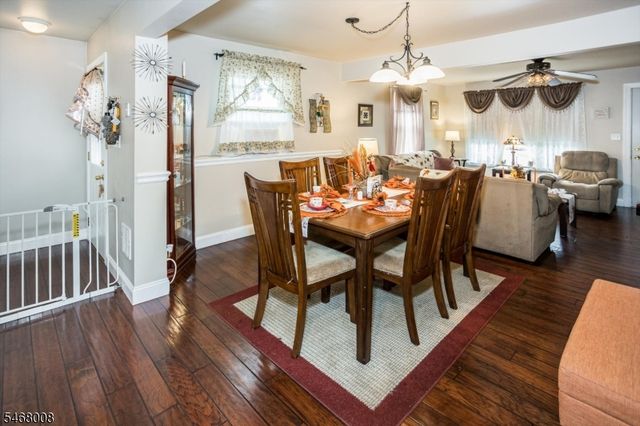 9 Rockridge Rd, Wanaque Boro, NJ 07420