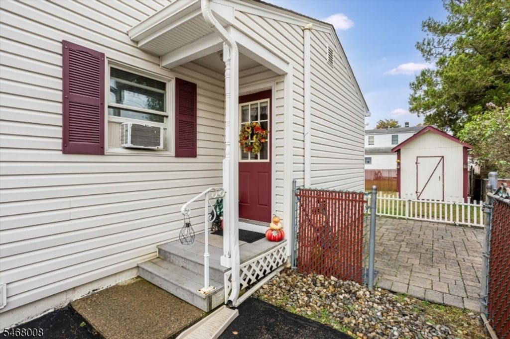 9 Rockridge Rd, Wanaque Boro, NJ 07420 — photo 4