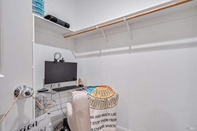 2084 Cooper Dr, Santa Rosa, CA 95404