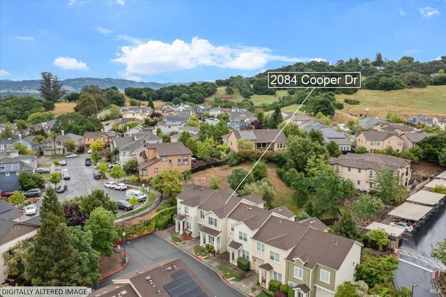 2084 Cooper Dr, Santa Rosa, CA 95404