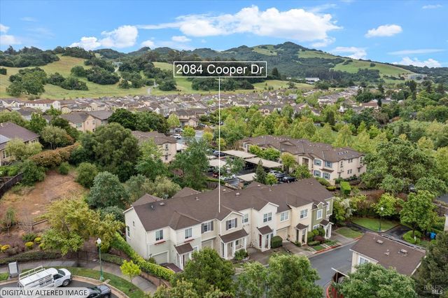 2084 Cooper Dr, Santa Rosa, CA 95404