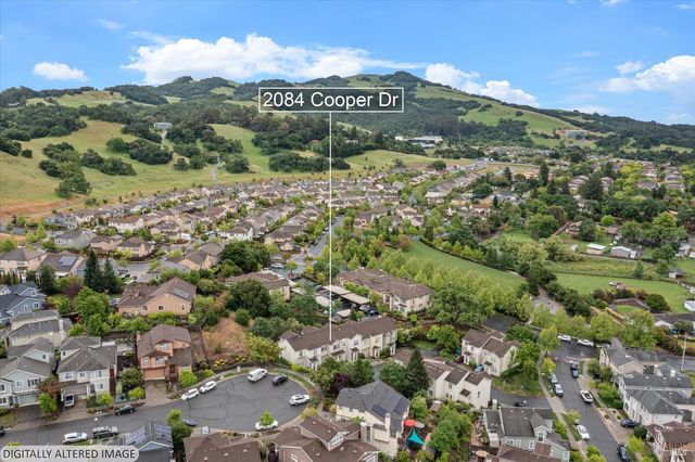 2084 Cooper Dr, Santa Rosa, CA 95404