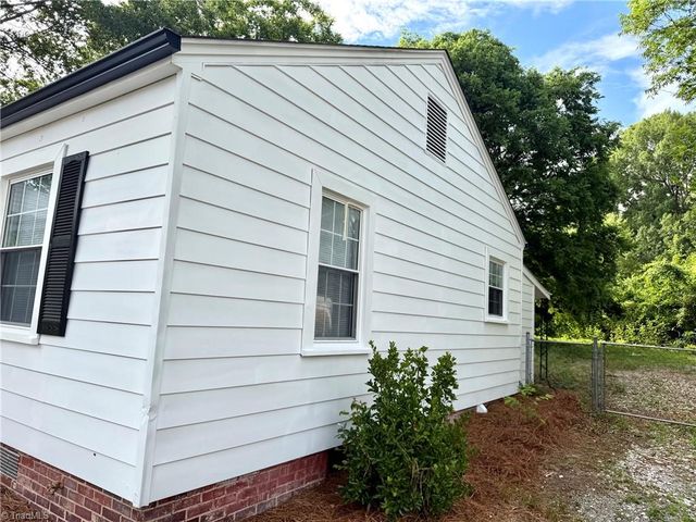 1107 Alden Street, Burlington, NC 27217