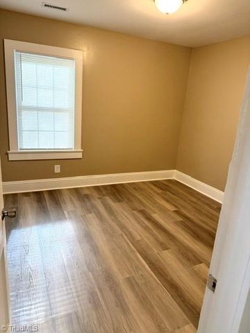 1107 Alden Street, Burlington, NC 27217