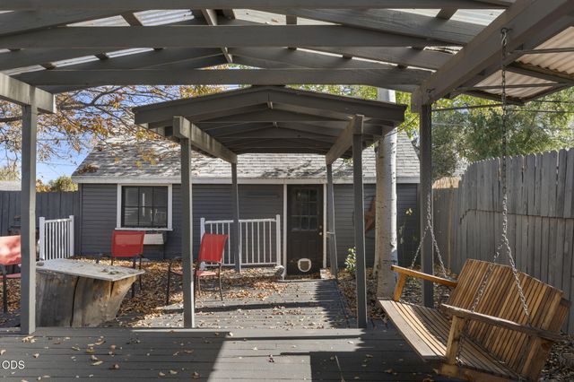 626 SW 11th Street, Redmond, OR 97756