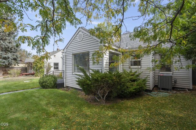 626 SW 11th Street, Redmond, OR 97756