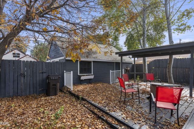 626 SW 11th Street, Redmond, OR 97756