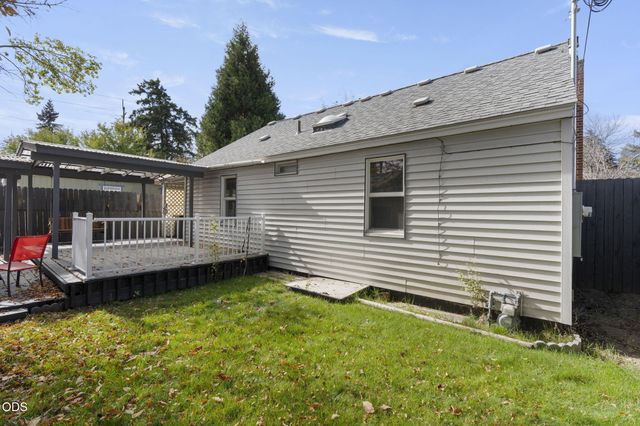 626 SW 11th Street, Redmond, OR 97756