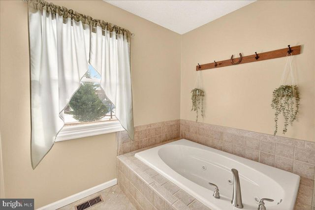 16723 CALDWELL CT, Williamsport, MD 21795