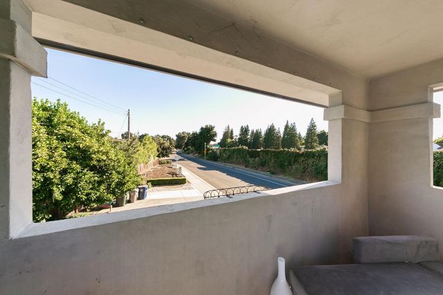 5081 Karbet Way, Sacramento, CA 95822