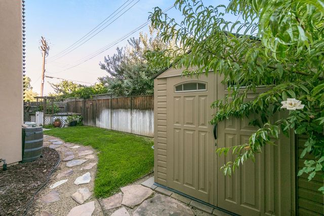 5081 Karbet Way, Sacramento, CA 95822
