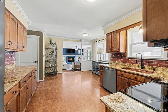 334 Cedarwood Drive, Flushing, MI 48433